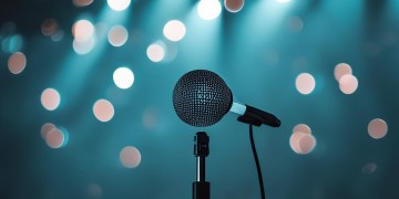 女歌手唱噢噢噢的歌究竟是哪首？