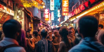 黑人街边唱的中文歌究竟叫什么？