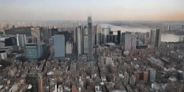 席慕容的〈暮歌〉究竟表达了什么？